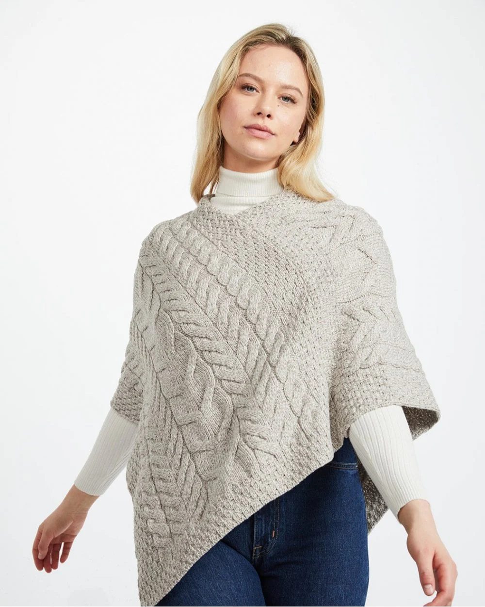 Aasleagh Falls Ladies Aran Poncho - Image 16