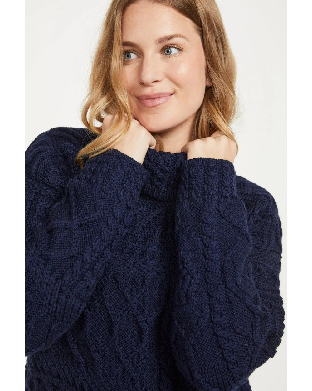 Skellig Ladies Oversized Aran Sweater - Image 6