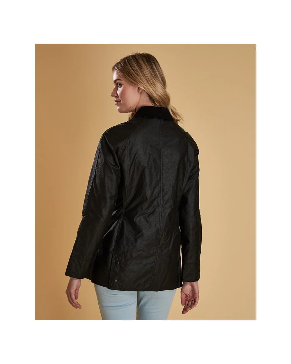 Beadnell Wax Jacket - Image 9