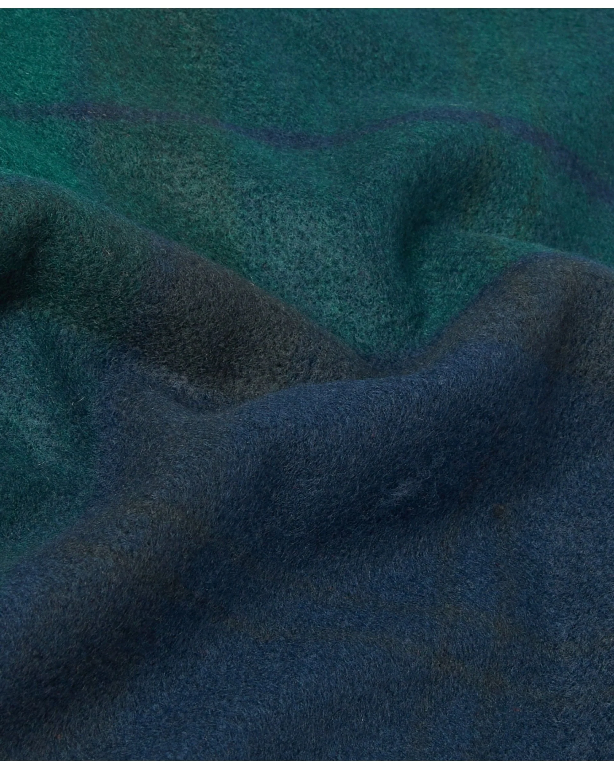Hailes Tartan Wrap - Image 8