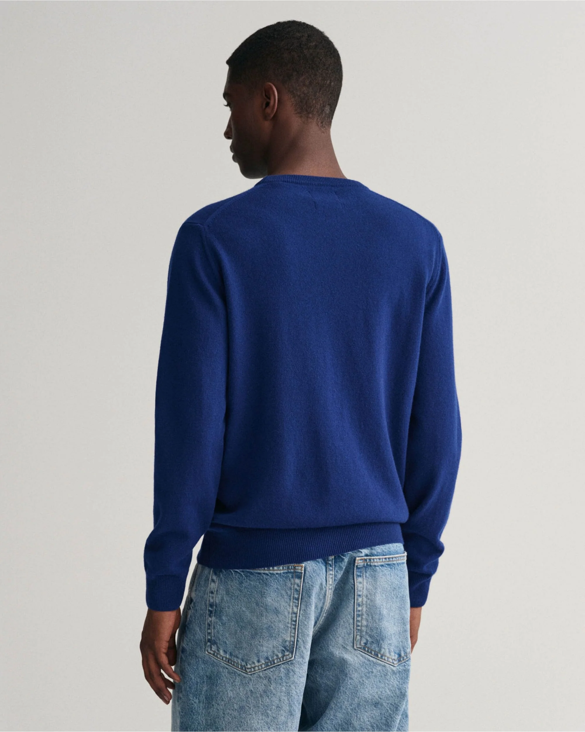 Superfine Lambswool Crew Neck Sweater - Image 17