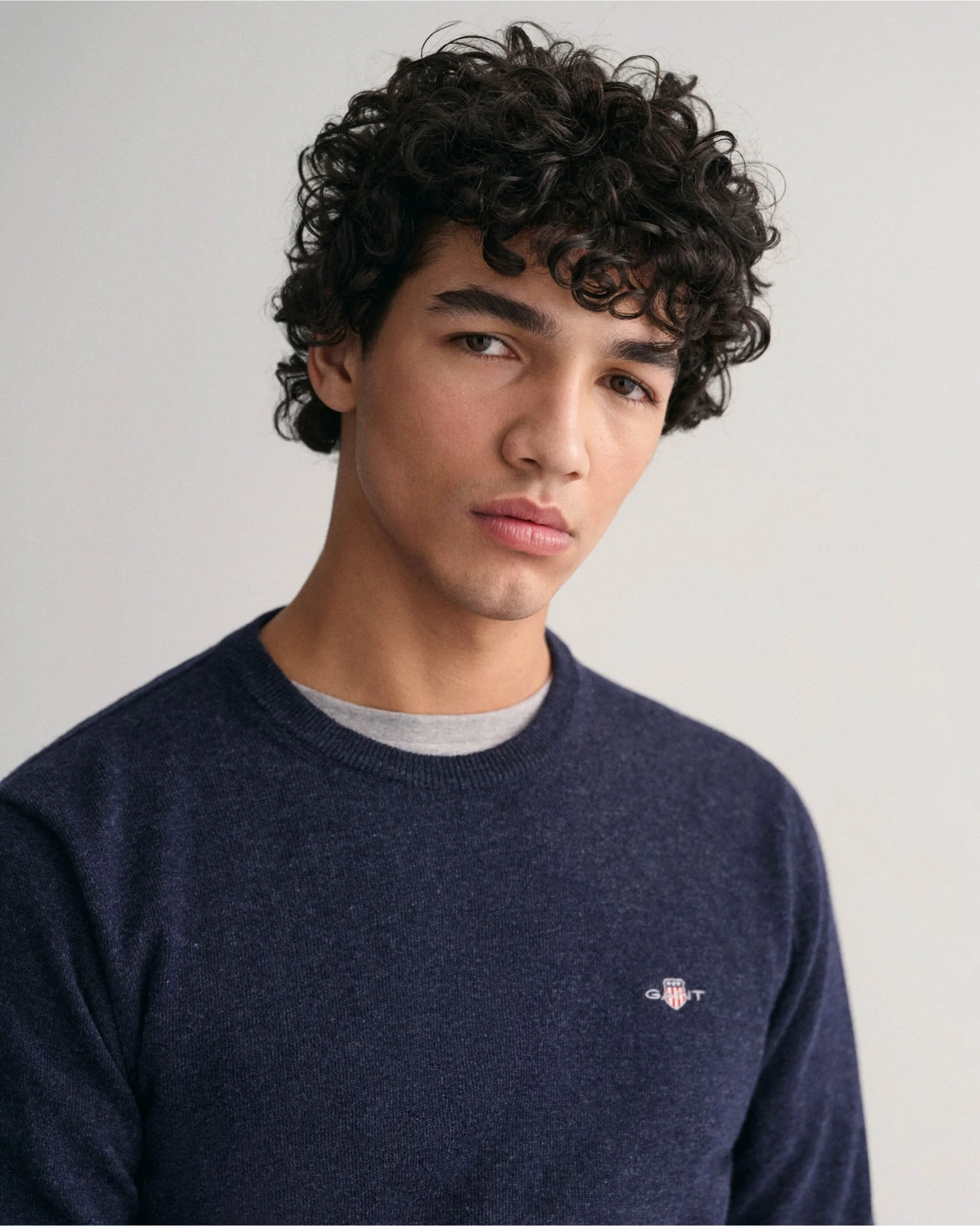 Superfine Lambswool Crew Neck Sweater - Image 23