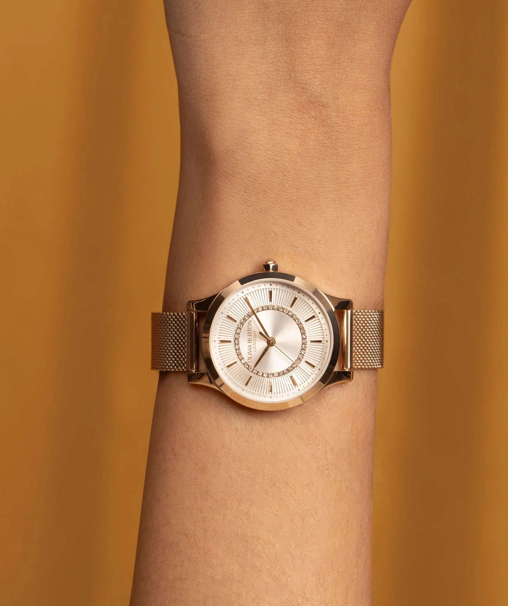 Classic 30mm Wonderlust White & Rose Gold Mesh Watch - Image 5