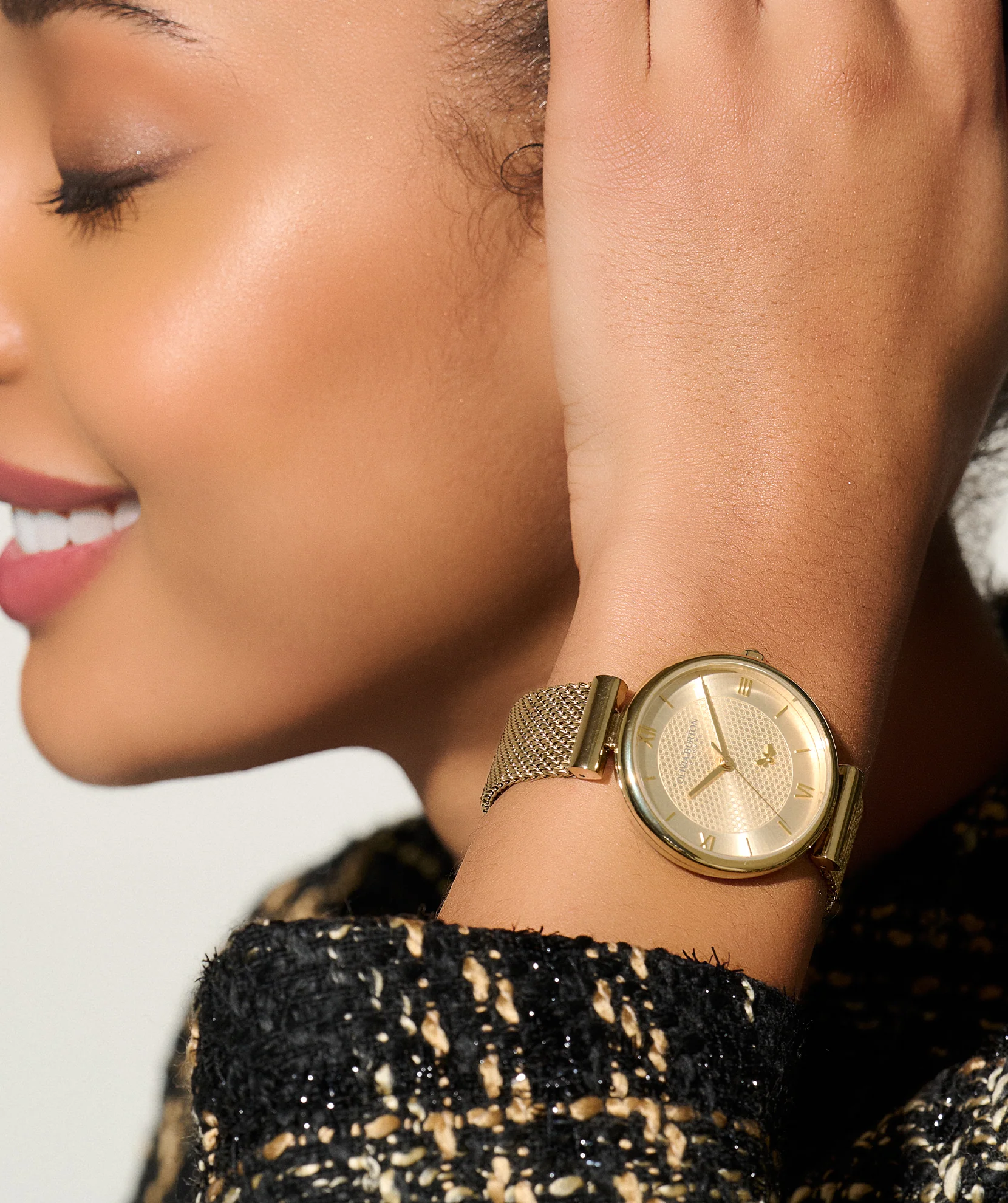 Signature 36mm Minima Bee T-Bar Gold Mesh Watch - Image 5