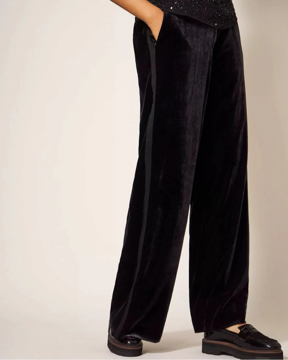 Jenny Velvet Wide Leg Trouser - Image 4